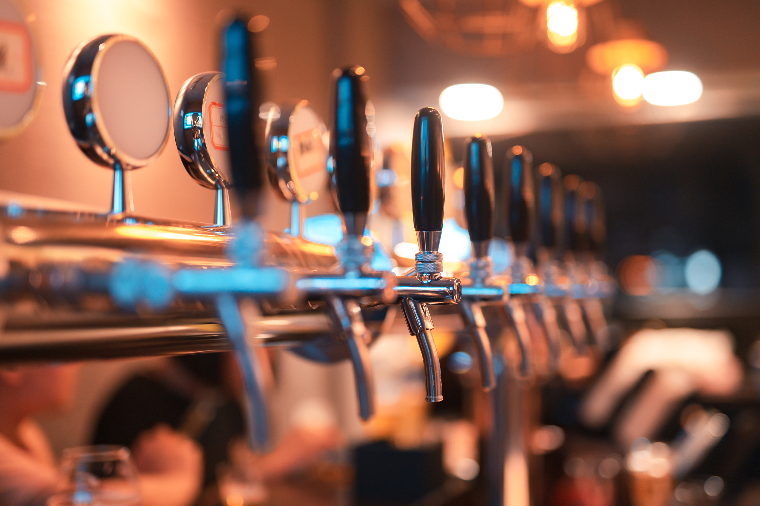 Golden flower awards glitter at 2025 Qingdao International Beer Festival